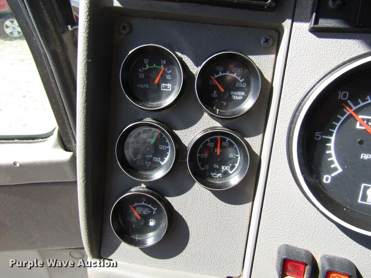 image for item DB6787 2008 Kenworth T300 service truck