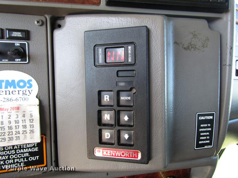 image for item DB6787 2008 Kenworth T300 service truck