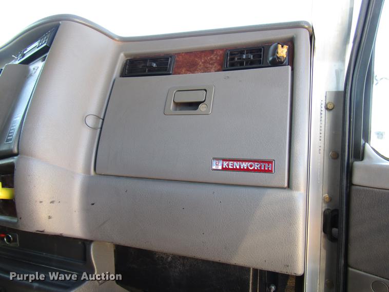 image for item DB6787 2008 Kenworth T300 service truck