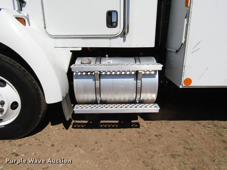 image for item DB6787 2008 Kenworth T300 service truck