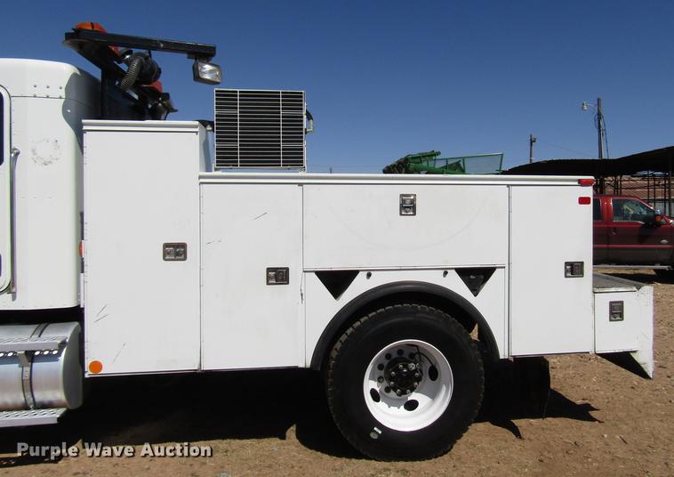 image for item DB6787 2008 Kenworth T300 service truck