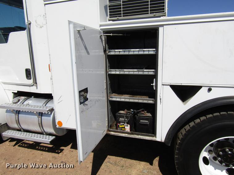 image for item DB6787 2008 Kenworth T300 service truck