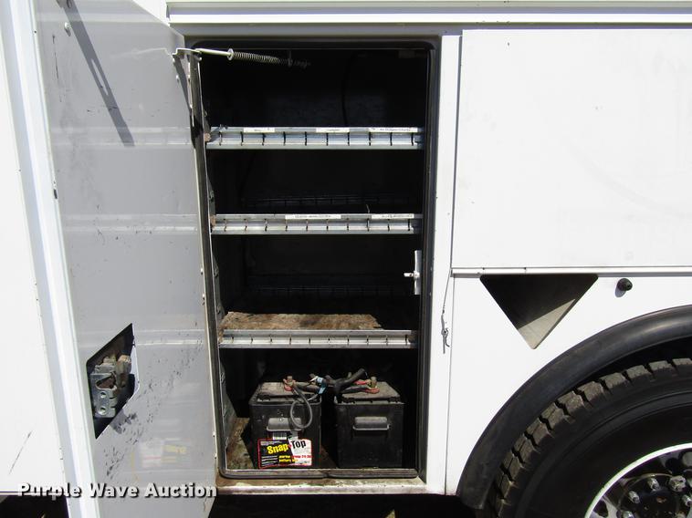 image for item DB6787 2008 Kenworth T300 service truck