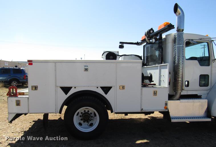 image for item DB6787 2008 Kenworth T300 service truck