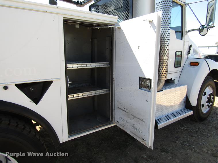 image for item DB6787 2008 Kenworth T300 service truck