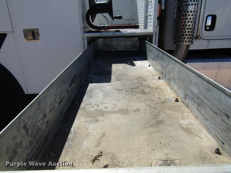 image for item DB6787 2008 Kenworth T300 service truck