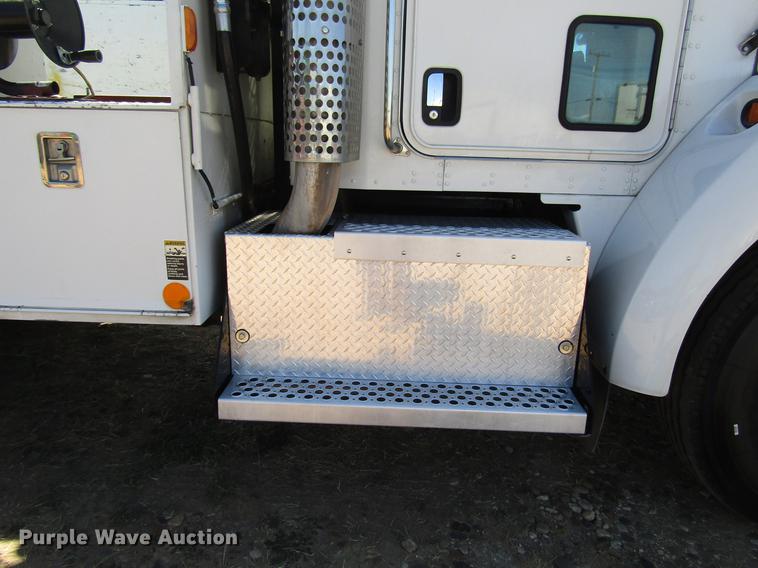 image for item DB6787 2008 Kenworth T300 service truck