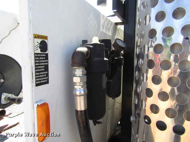 image for item DB6787 2008 Kenworth T300 service truck