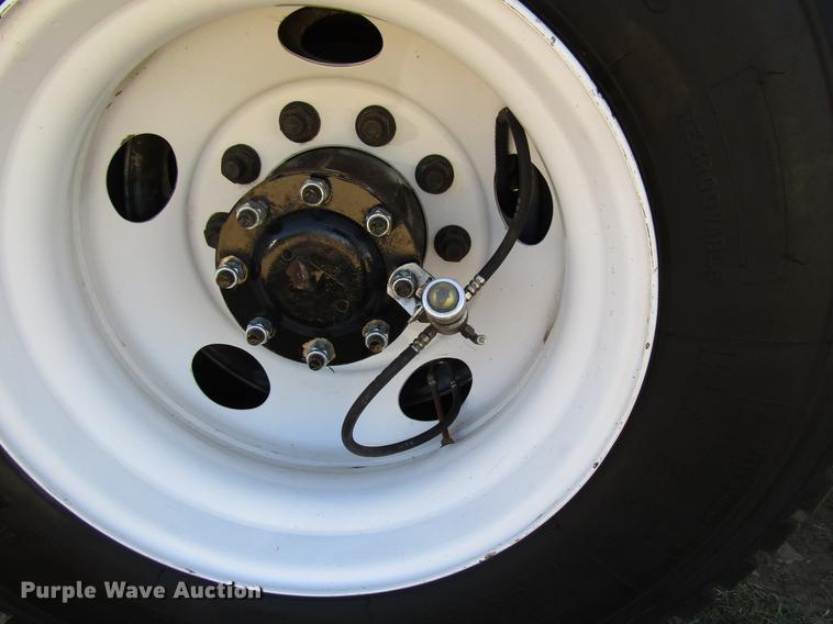 image for item DB6787 2008 Kenworth T300 service truck