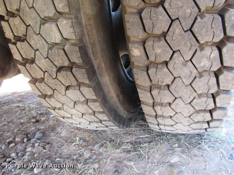 image for item DB6787 2008 Kenworth T300 service truck