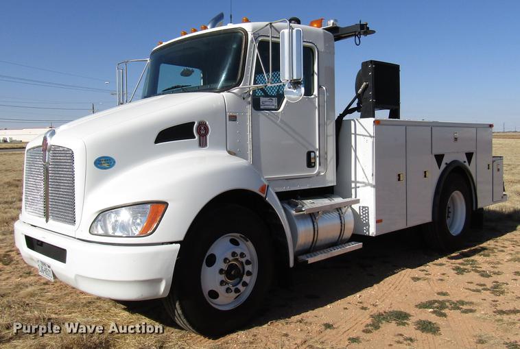 image for item DB6788 2009 Kenworth T300 service truck