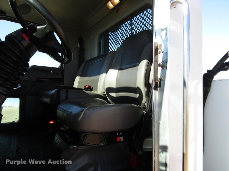 image for item DB6788 2009 Kenworth T300 service truck