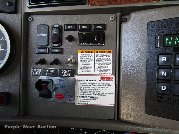 image for item DB6788 2009 Kenworth T300 service truck