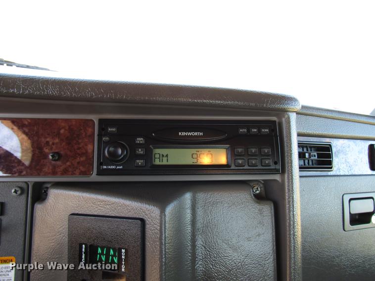 image for item DB6788 2009 Kenworth T300 service truck