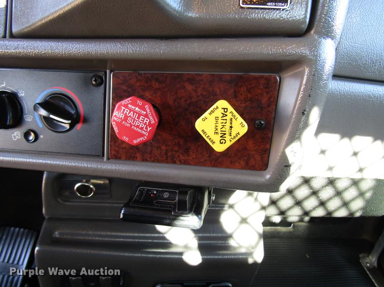 image for item DB6788 2009 Kenworth T300 service truck