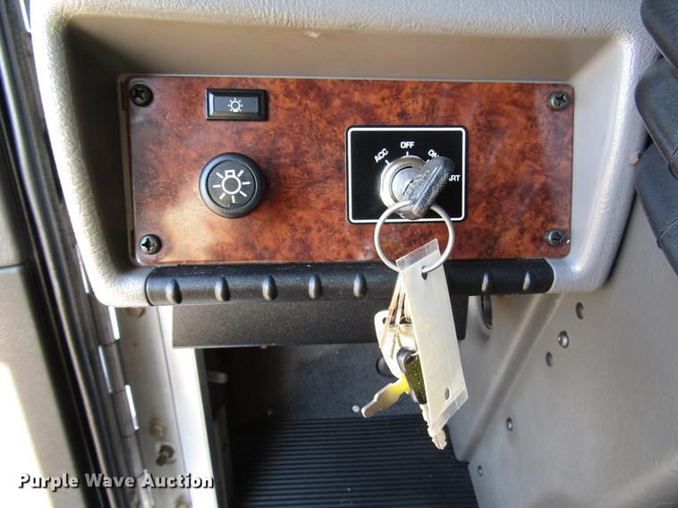 image for item DB6788 2009 Kenworth T300 service truck