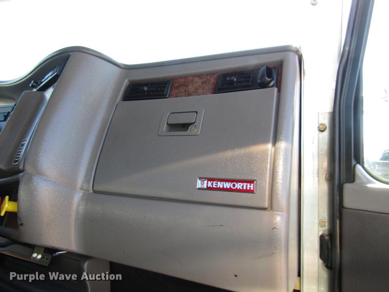 image for item DB6788 2009 Kenworth T300 service truck