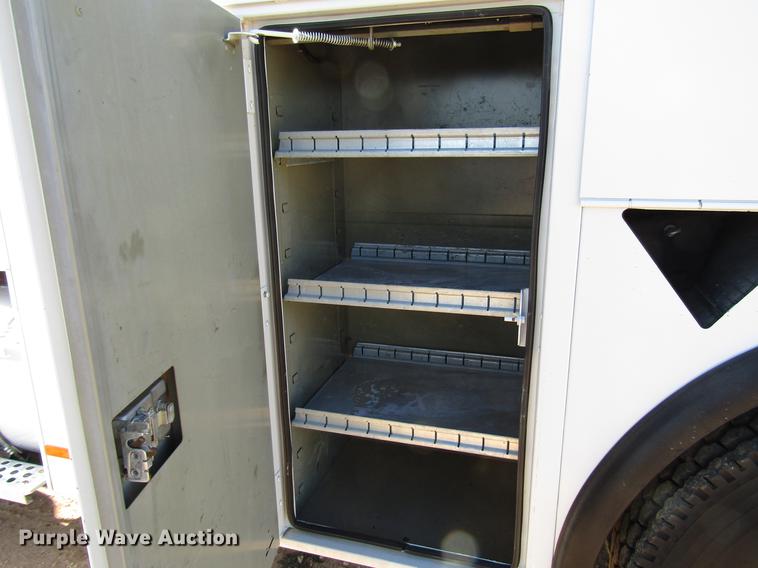 image for item DB6788 2009 Kenworth T300 service truck