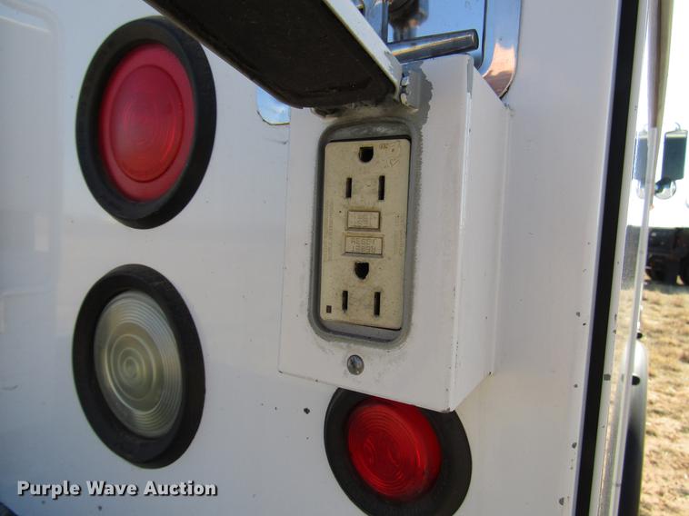 image for item DB6788 2009 Kenworth T300 service truck