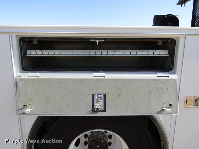 image for item DB6788 2009 Kenworth T300 service truck