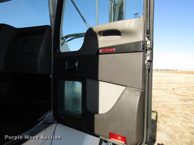 image for item DB6789 2008 Kenworth T300 dump truck