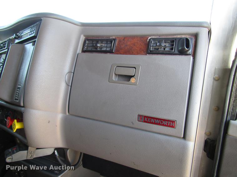 image for item DB6789 2008 Kenworth T300 dump truck