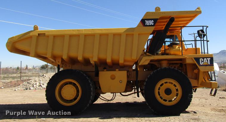 image for item DB6797 1983 Caterpillar 769C haul truck