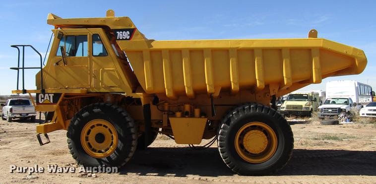 image for item DB6797 1983 Caterpillar 769C haul truck