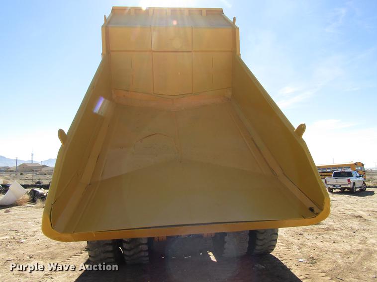 image for item DB6797 1983 Caterpillar 769C haul truck