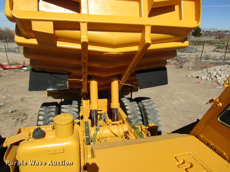 image for item DB6797 1983 Caterpillar 769C haul truck