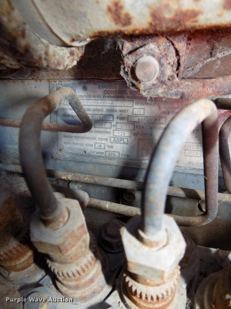 image for item DB8529 1984 Mack DM685S truck cab and chassis