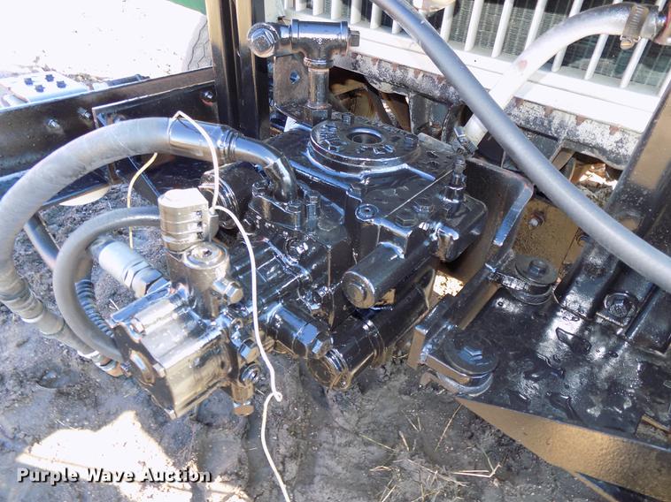 image for item DB8529 1984 Mack DM685S truck cab and chassis