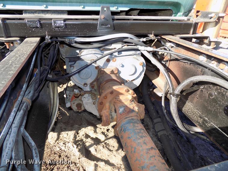 image for item DB8529 1984 Mack DM685S truck cab and chassis