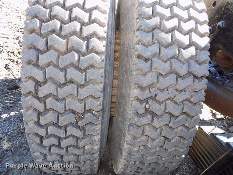 image for item DB8529 1984 Mack DM685S truck cab and chassis