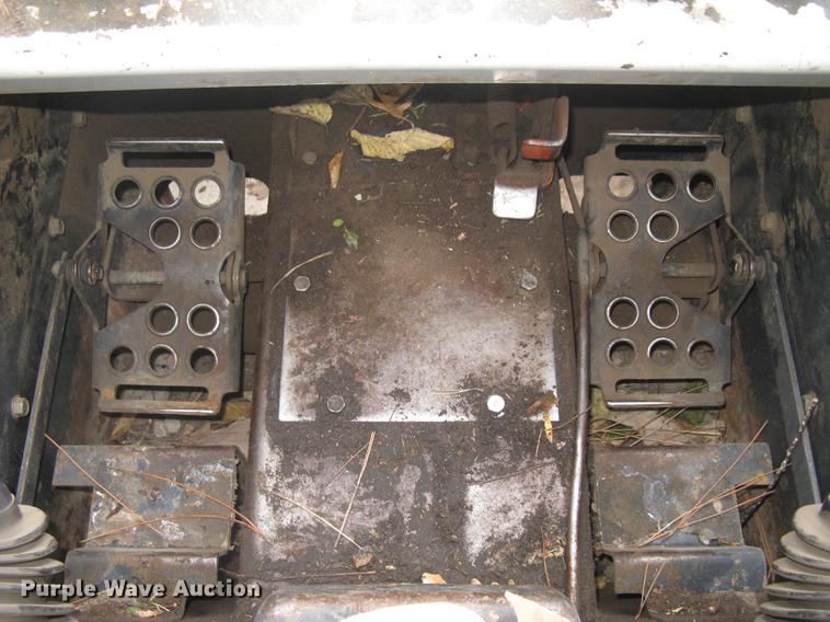 image for item DC1343 1999 Bobcat 873 skid steer
