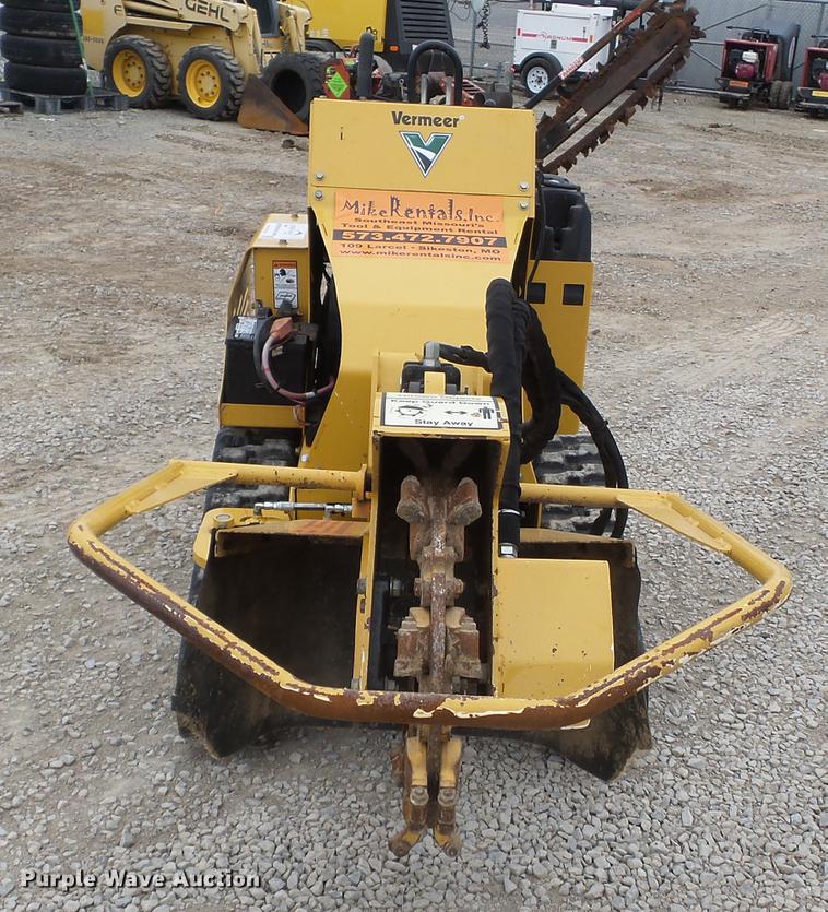 image for item DD2323 2014 Vermeer SC30TX stump grinder