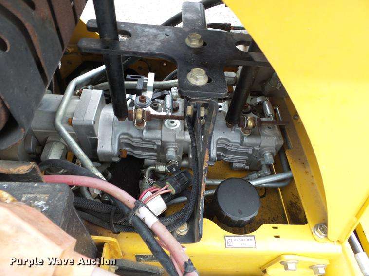 image for item DD2323 2014 Vermeer SC30TX stump grinder