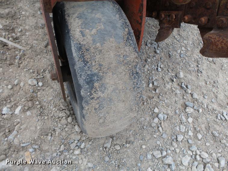 image for item DD2324 2010 Ditch Witch RT24 trencher