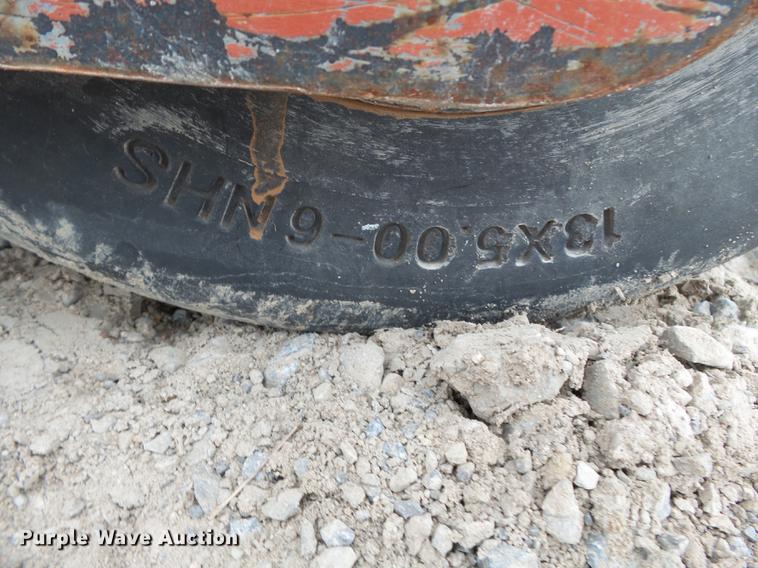 image for item DD2324 2010 Ditch Witch RT24 trencher