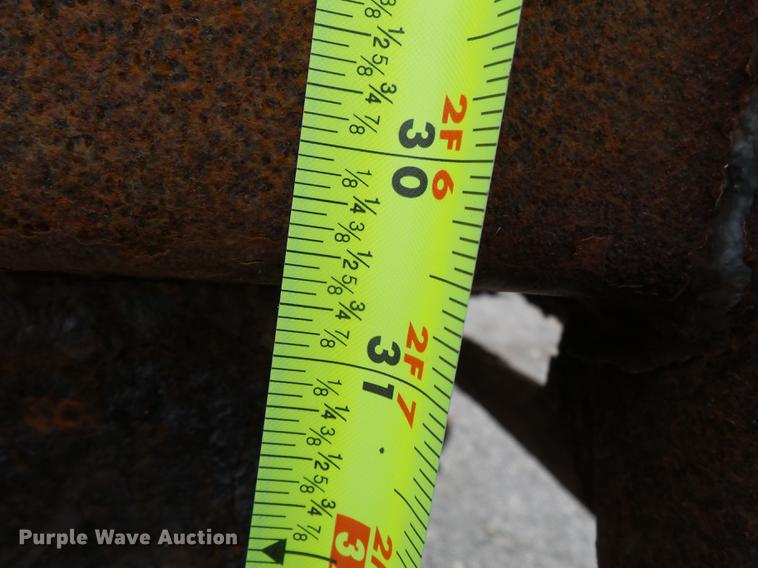 image for item DD2343 2002 International 4900 dump truck