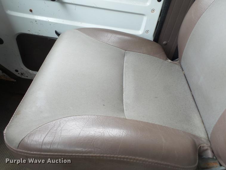 image for item DD2343 2002 International 4900 dump truck