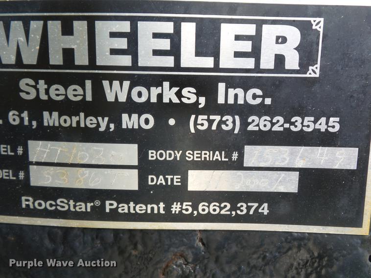 image for item DD2343 2002 International 4900 dump truck