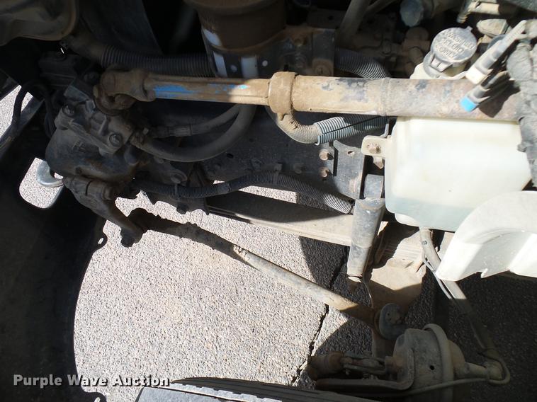 image for item DD6003 2006 International 4300 service truck with crane