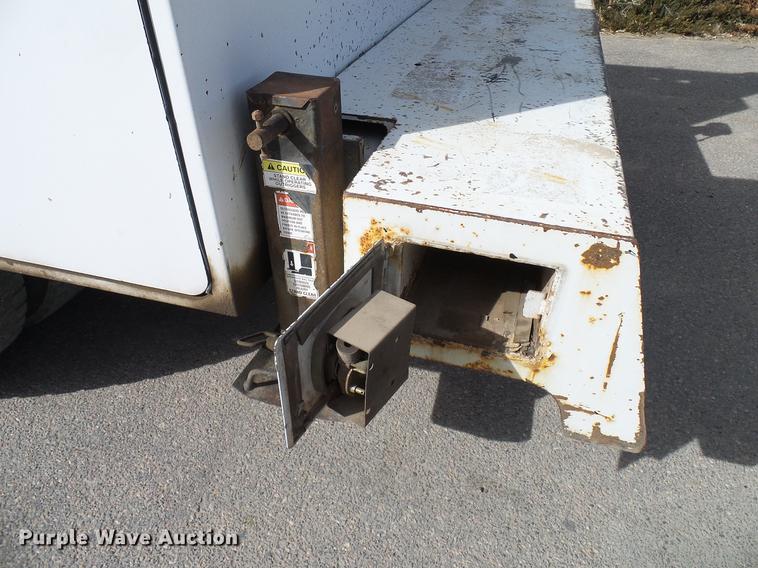 image for item DD6003 2006 International 4300 service truck with crane