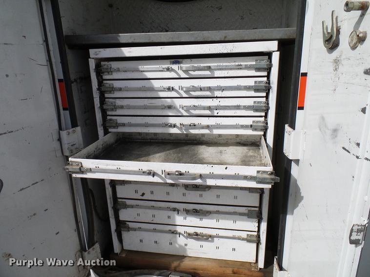 image for item DD6003 2006 International 4300 service truck with crane