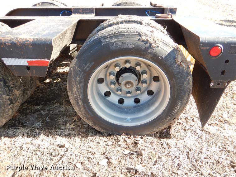image for item DE0048 1999 Talbert HTR9 lowboy equipment trailer