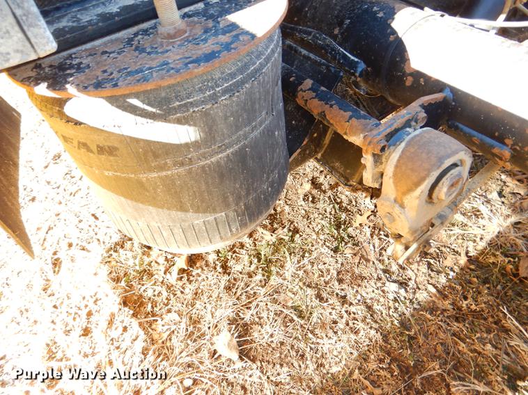 image for item DE0048 1999 Talbert HTR9 lowboy equipment trailer