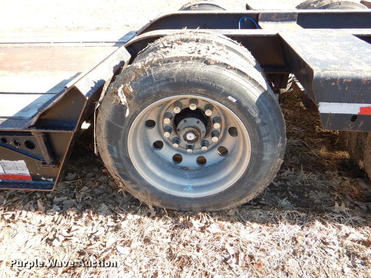 image for item DE0048 1999 Talbert HTR9 lowboy equipment trailer