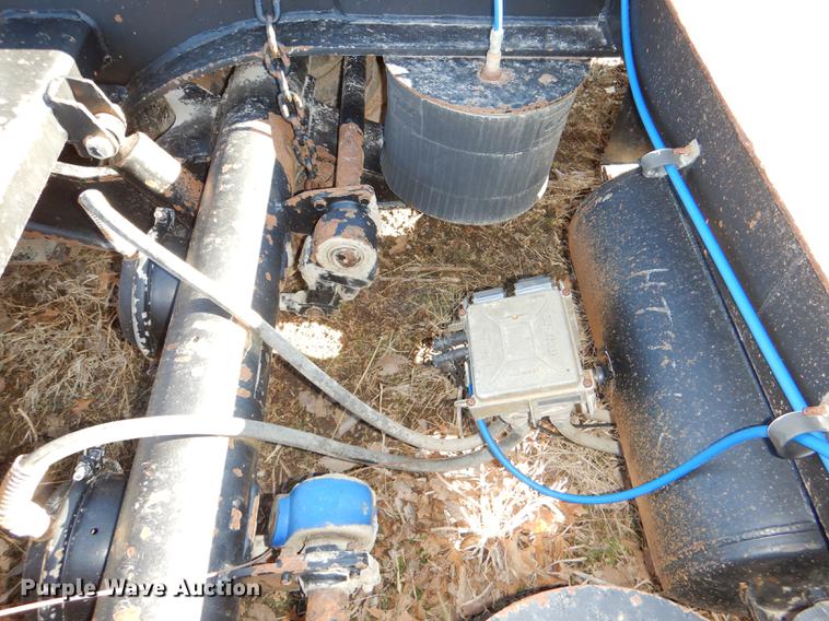 image for item DE0048 1999 Talbert HTR9 lowboy equipment trailer