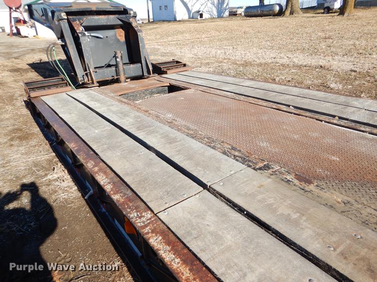 image for item DE0048 1999 Talbert HTR9 lowboy equipment trailer